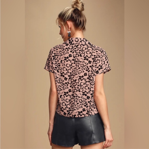 Lulu’s Edie Blush Pink Cheetah Print Button Up Blouse - Picture 4 of 6
